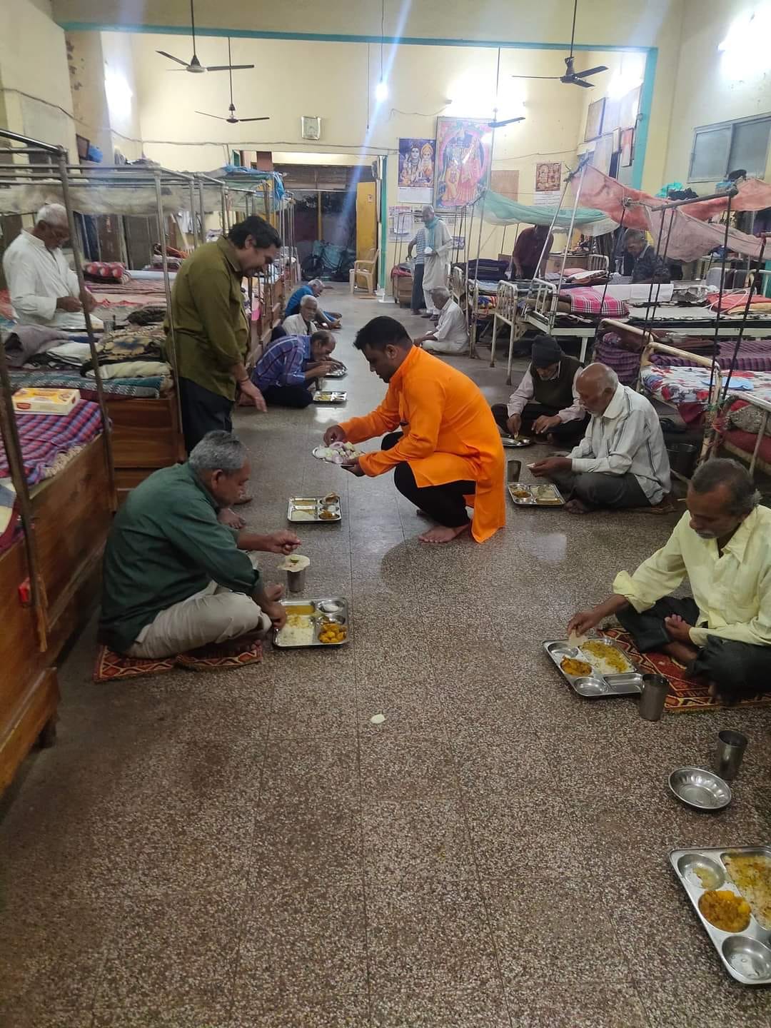 old age food distirbution Camp